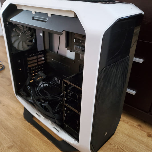 Corsair White Full-Tower PC Case + Corsair HX1200i 80+ Platinum PSU